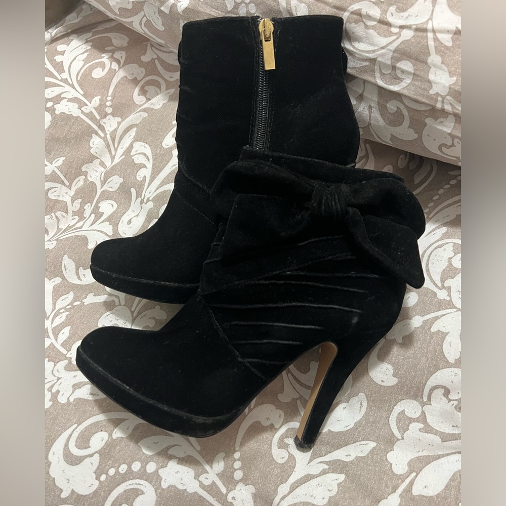 Gorgeous Ann Michelle Booties!